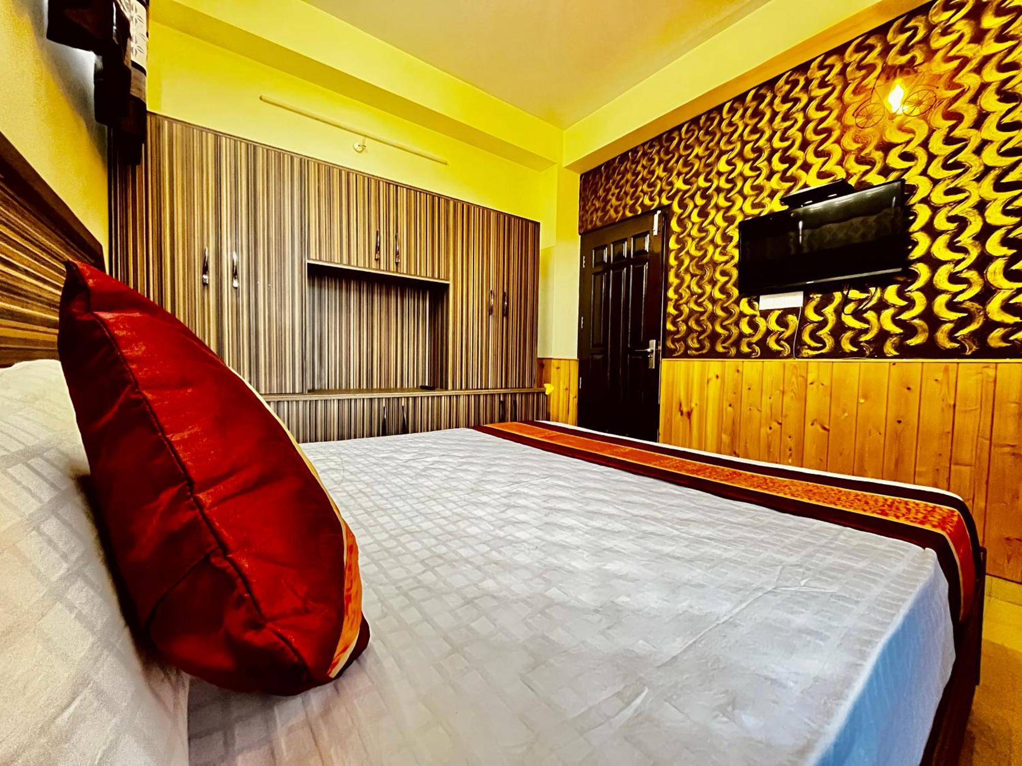 Puri'S Bnb Shimla Exterior photo
